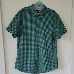 Tommy Hilfiger. Men's Green button-down plaid/check shirt. Size XL. New.